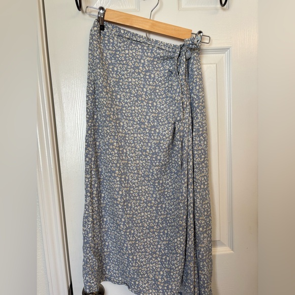 Urban Romantics wrap skirt - cheetah print medium 12.5” waist but adjustable - Picture 2 of 5